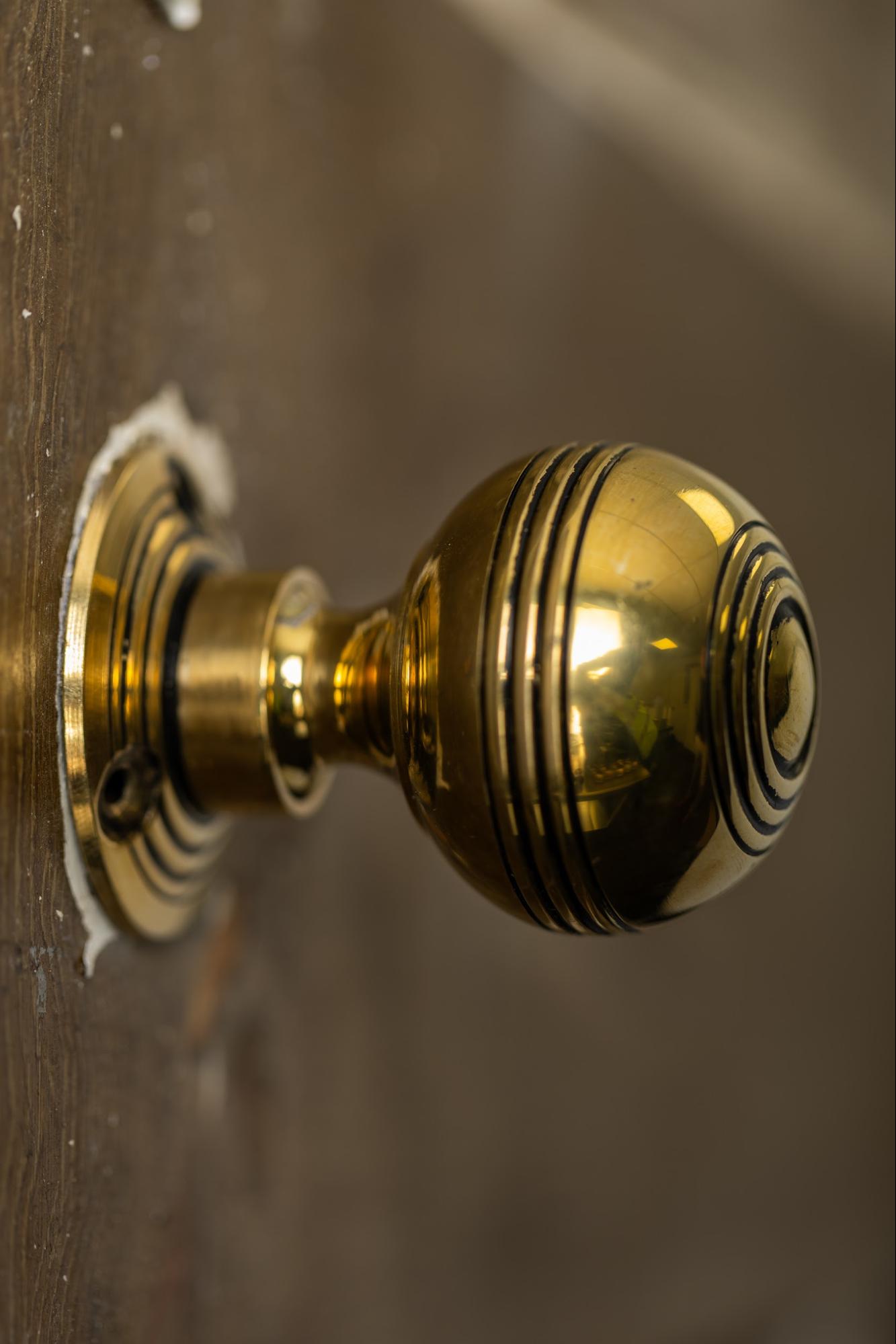 Georgian brass reeded door knob