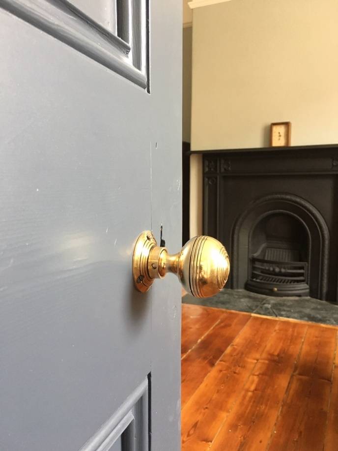 Georgian door knobs brass reeded large